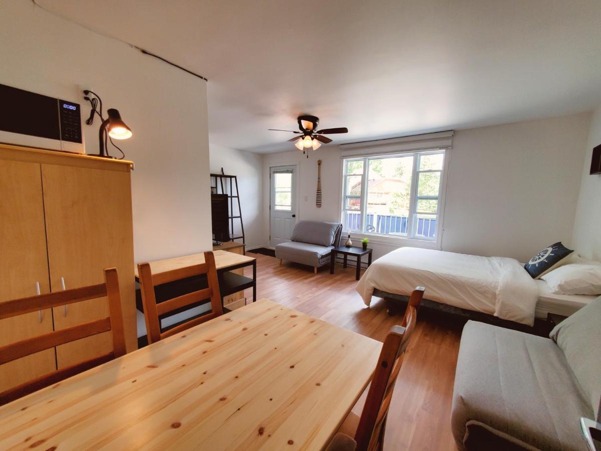 Les Petits Studios Du Bord De L'Eau Saint-Joseph-de-la-Rive Ngoại thất bức ảnh